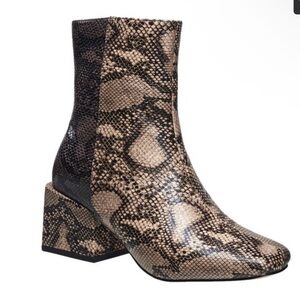 French Connection Tori Vegan Leather Ankle Boots NIB